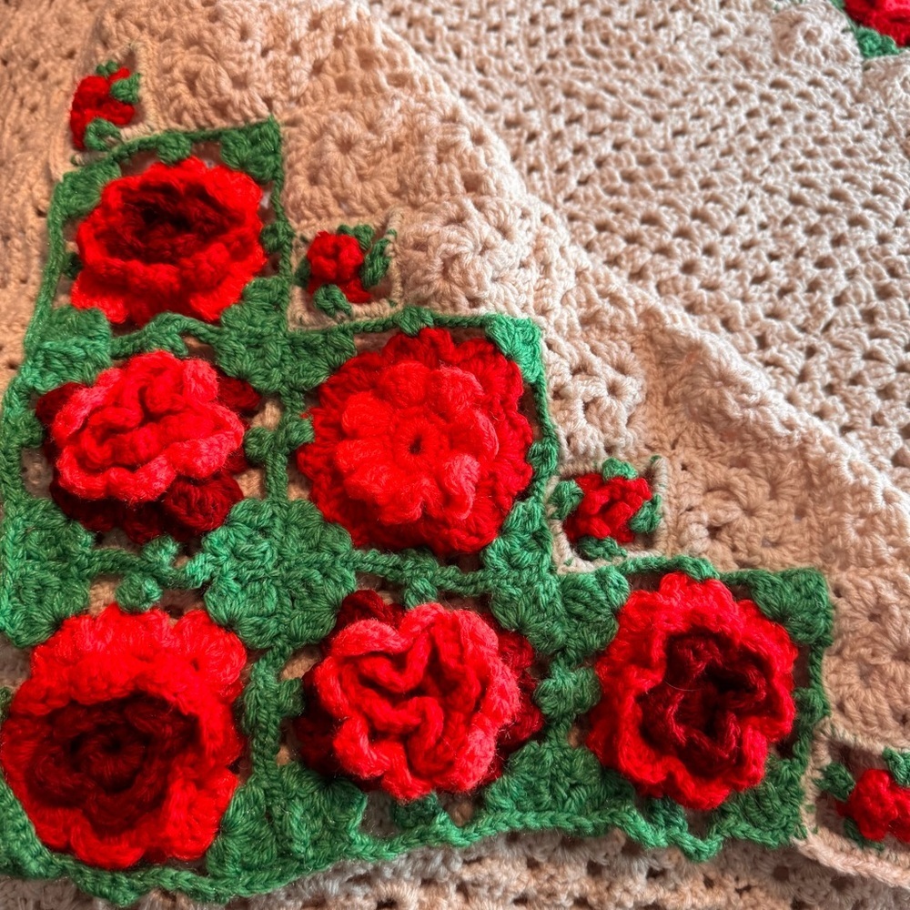 Vintage King Size Cottagecore Boho Square 3-D Roses Crocheted Blanket 96” x 96” - Picture 3 of 12